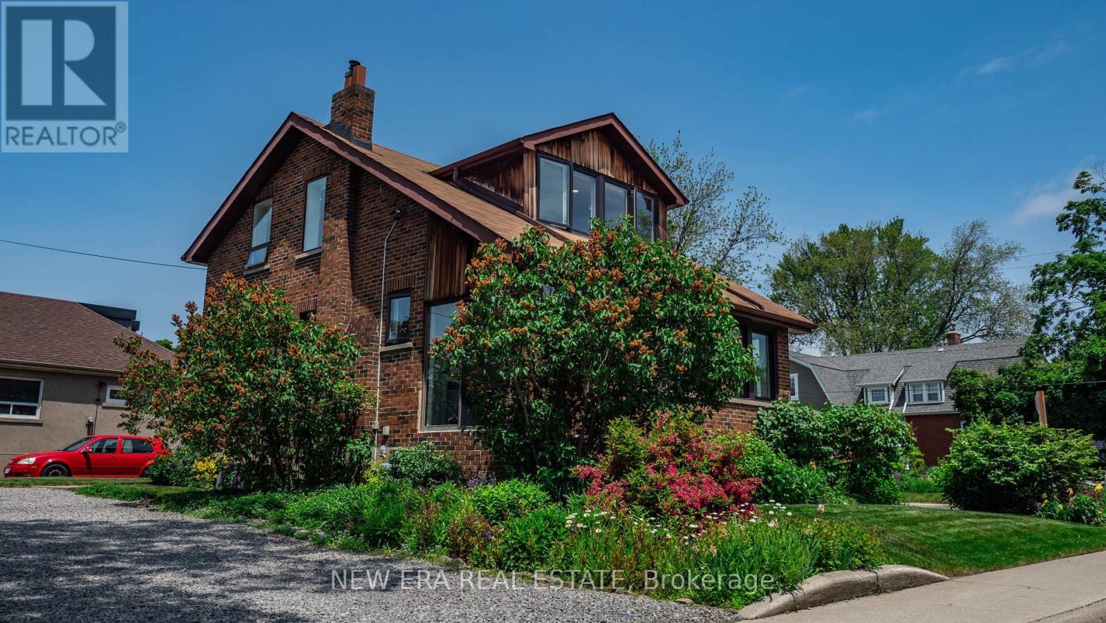 Property at 46 FOREST AVENUE image 3