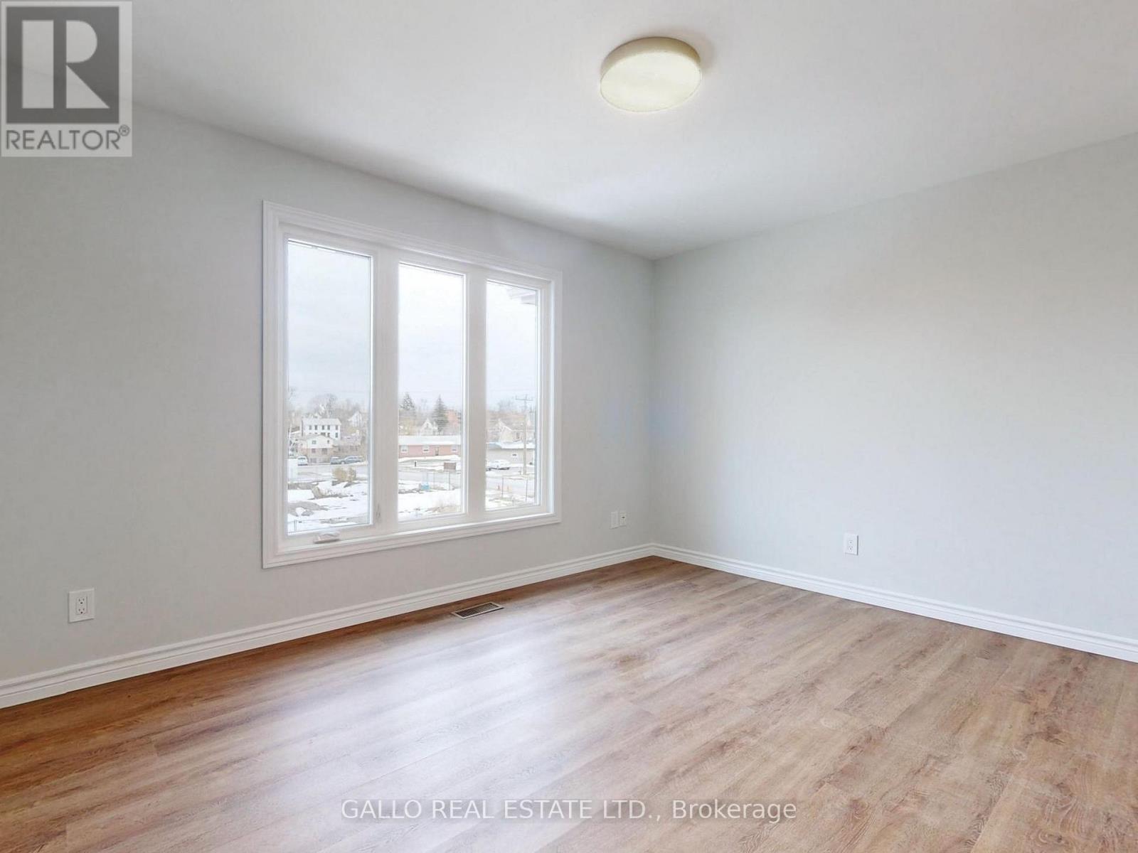 40 Ash Street, Uxbridge, Ontario  L9P 1E2 - Photo 5 - N12219557