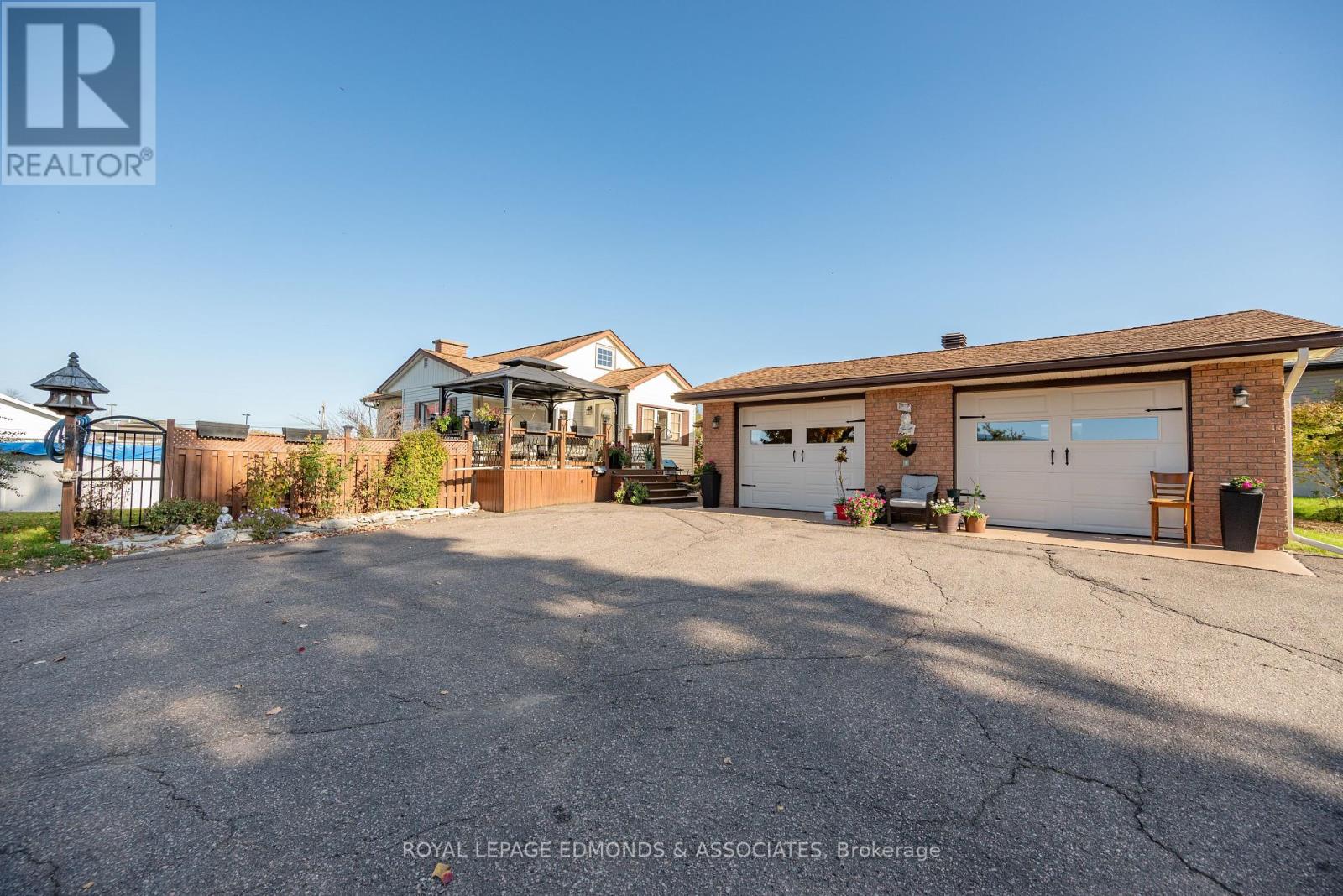 1315 BLAKELY CRESCENT W, Pembroke, Ontario