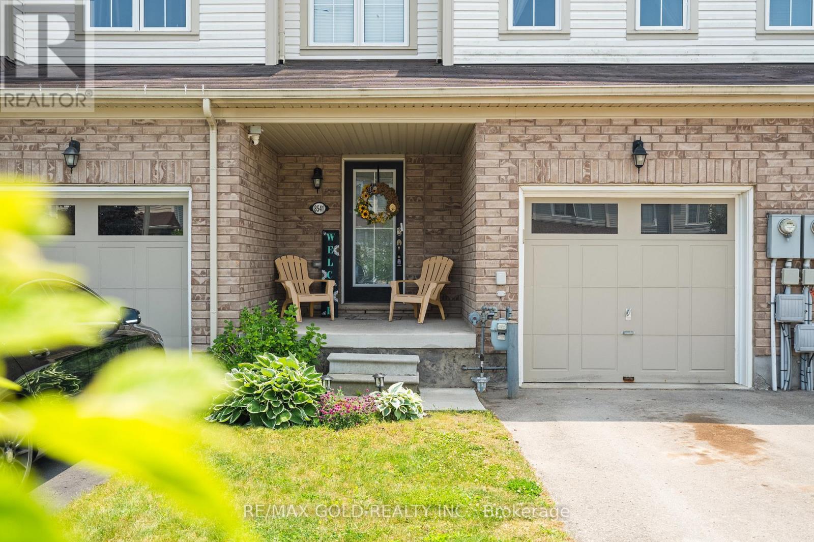 Property at 8541 NIGHTSHADE STREET image 3