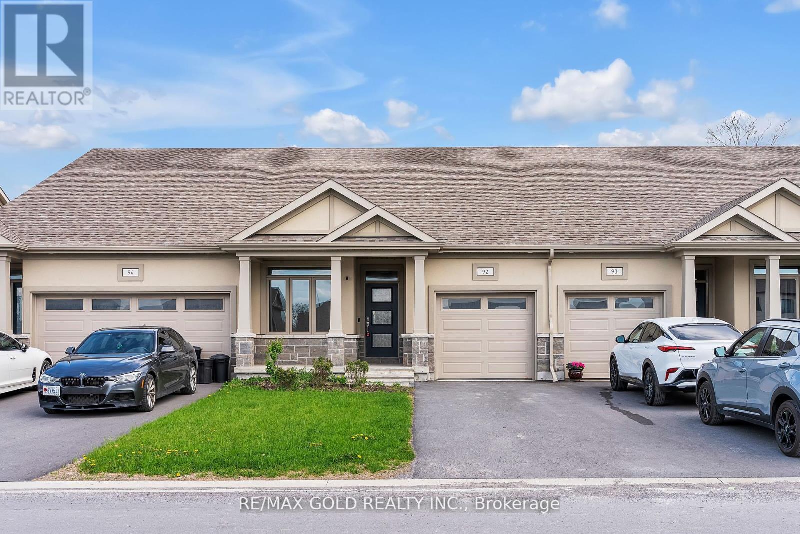 92 ATHABASKA DRIVE, Belleville, Ontario