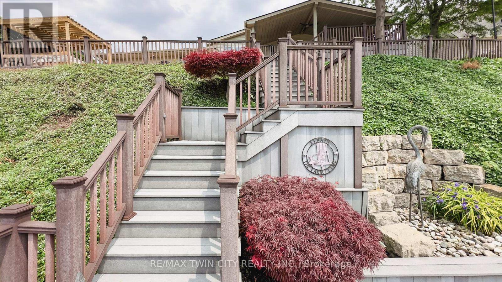 49 Gill Road, Lambton Shores (Grand Bend), Ontario  N0M 1T0 - Photo 36 - X12230237