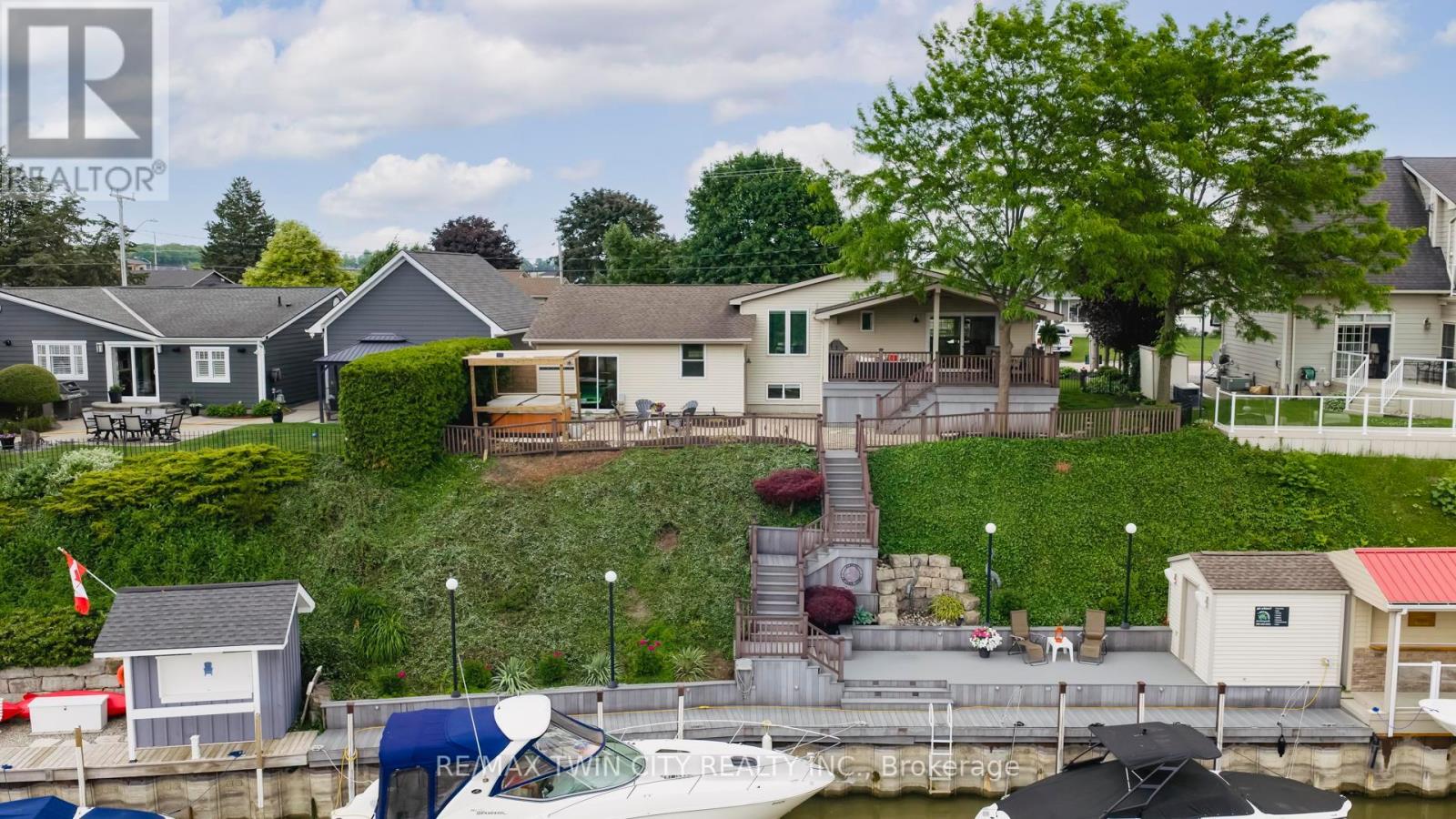 49 Gill Road, Lambton Shores (Grand Bend), Ontario  N0M 1T0 - Photo 41 - X12230237