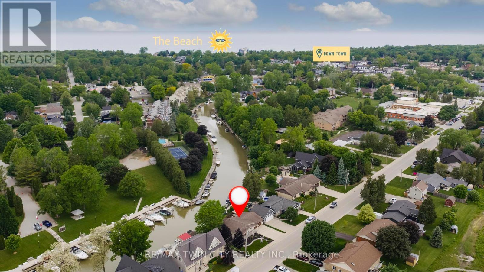 49 Gill Road, Lambton Shores (Grand Bend), Ontario  N0M 1T0 - Photo 6 - X12230237