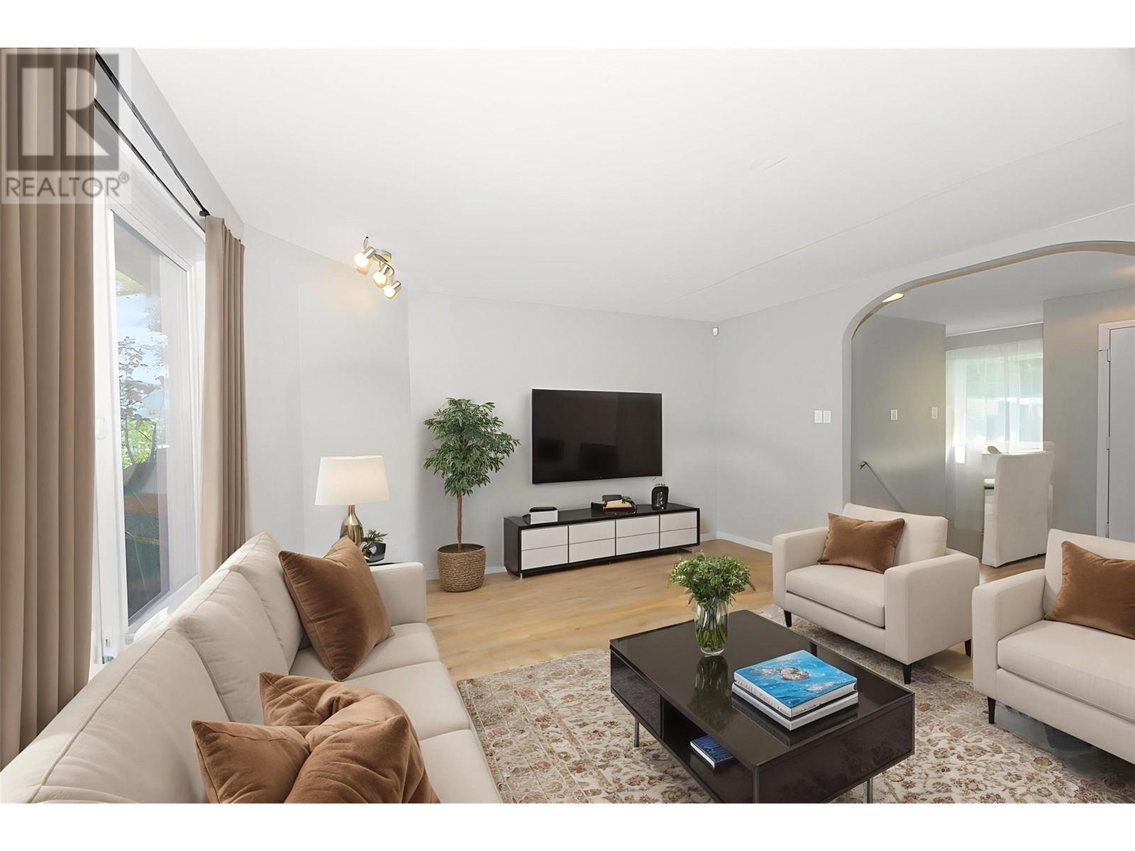 Property at 10580 Bonnie Drive image 3