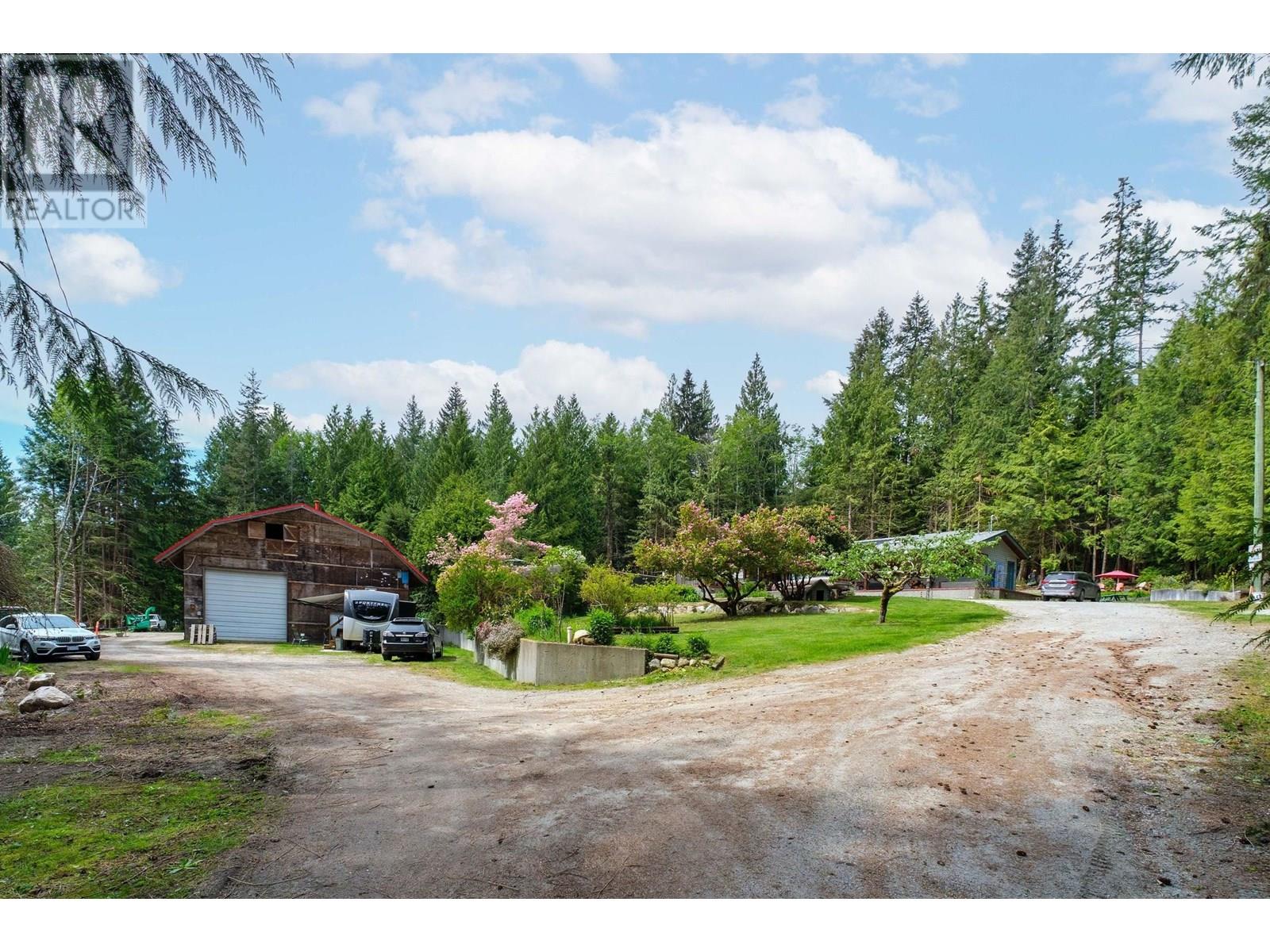 Property at 3318 LINWOOD ROAD image 4