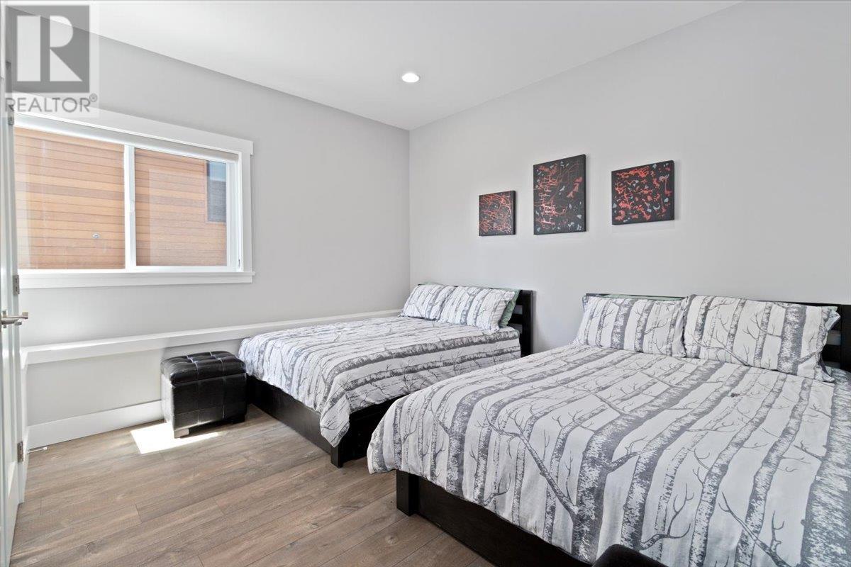 6015 Silverstone Lane, Sechelt, British Columbia  V7Z 0T8 - Photo 32 - R3004234