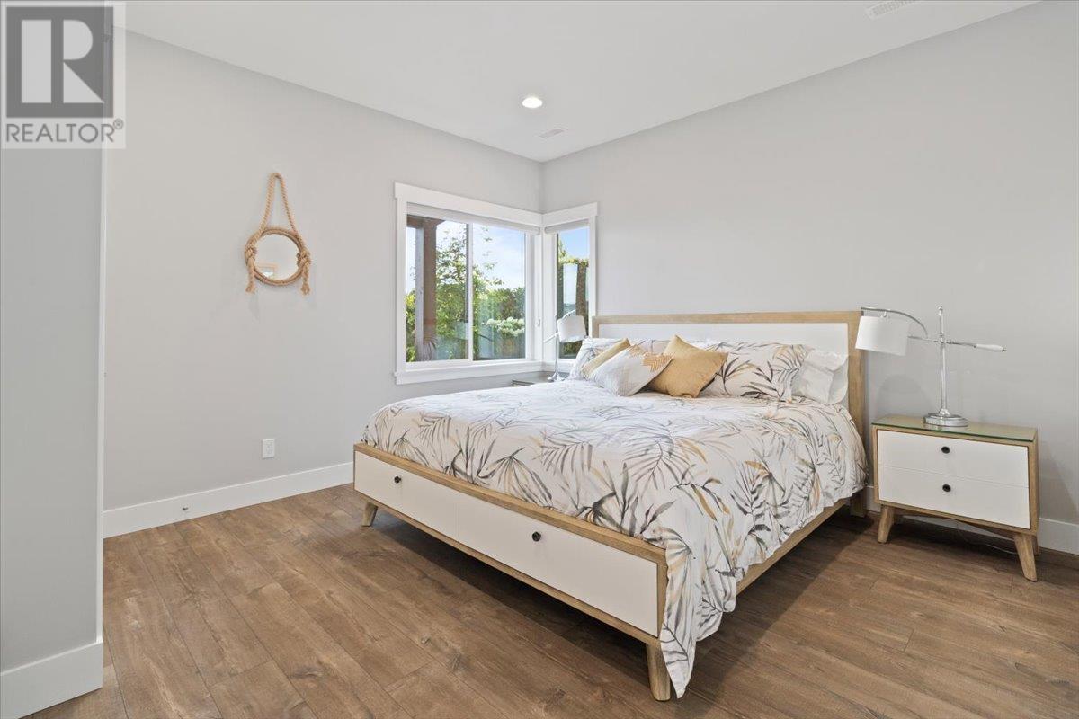 6015 Silverstone Lane, Sechelt, British Columbia  V7Z 0T8 - Photo 31 - R3004234