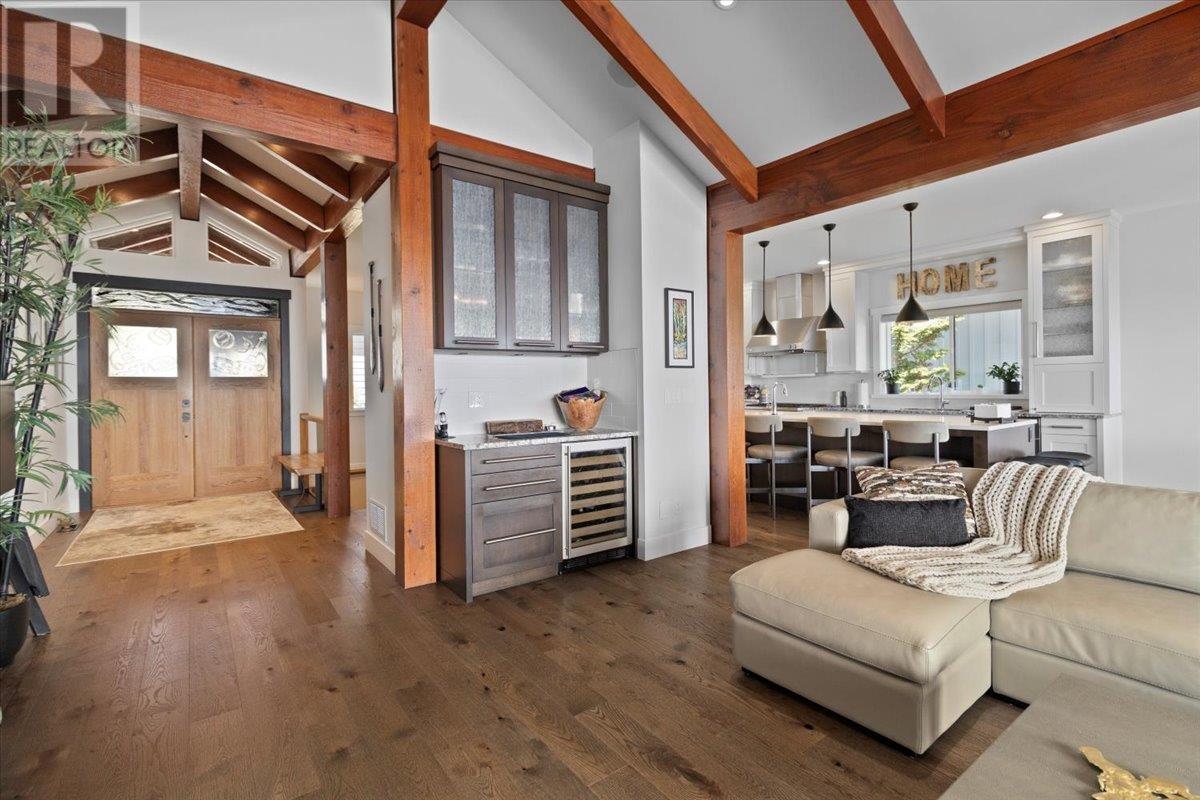 6015 Silverstone Lane, Sechelt, British Columbia  V7Z 0T8 - Photo 8 - R3004234