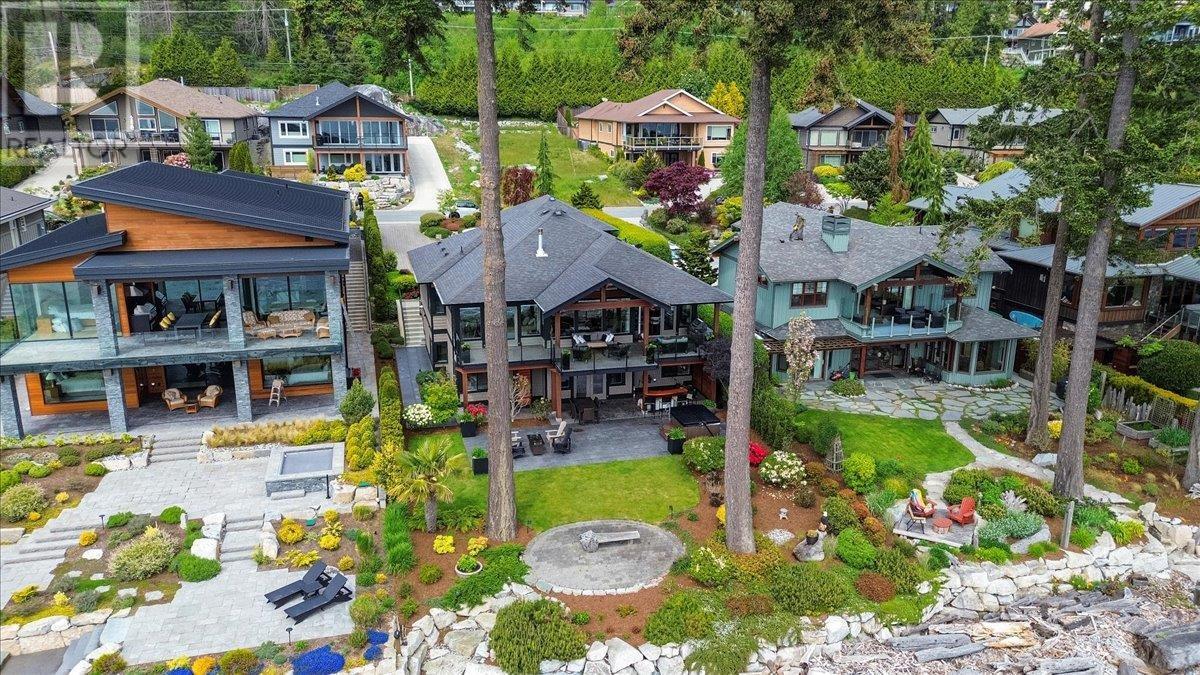 6015 SILVERSTONE LANE, Sechelt, British Columbia