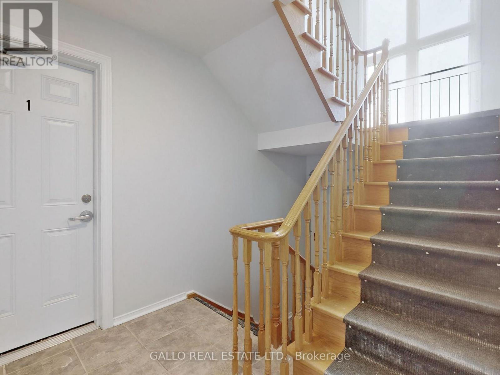 40 Ash Street, Uxbridge, Ontario  L9P 1E2 - Photo 3 - N12219528