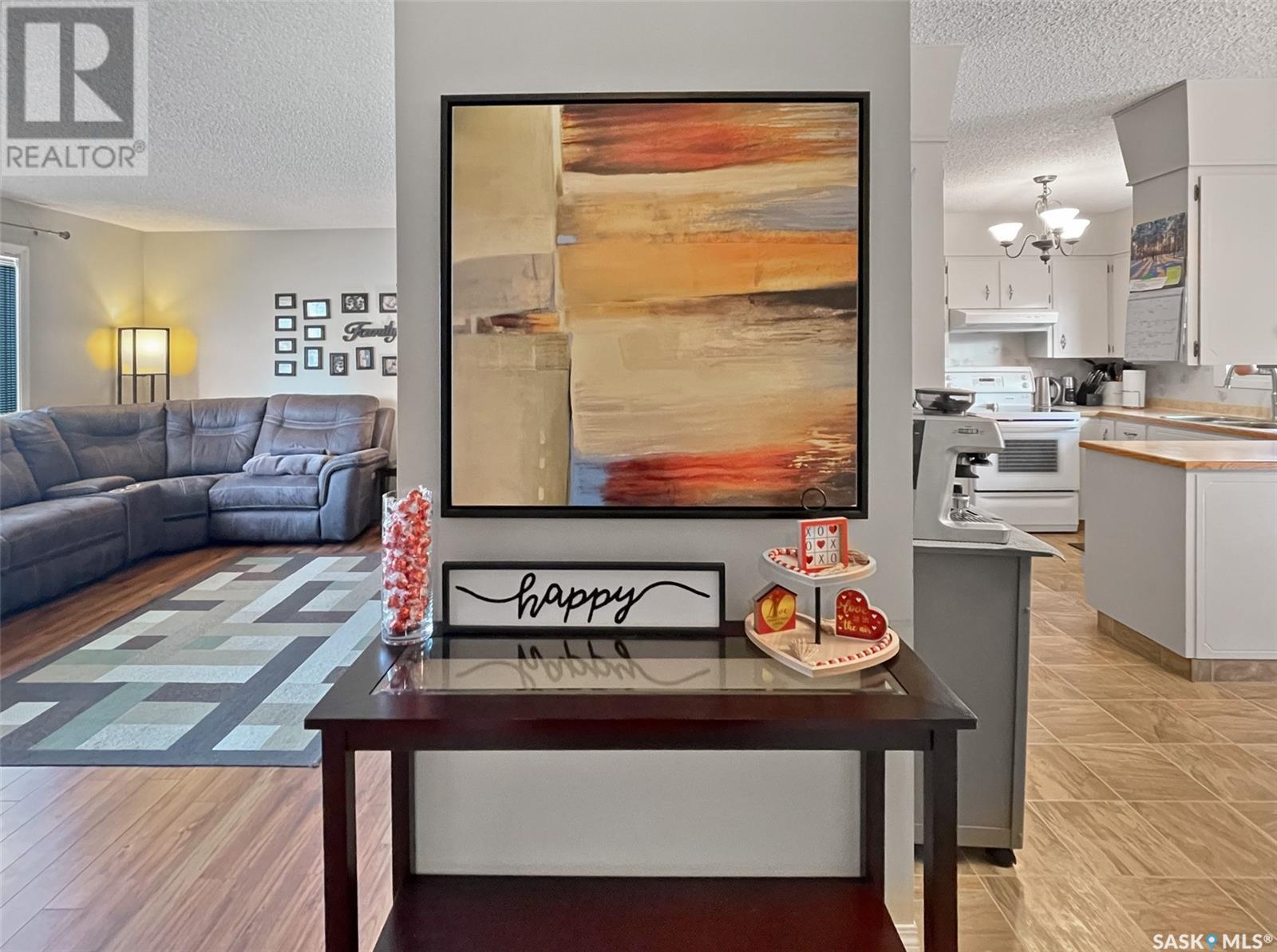 434 Colonel Otter Drive, Swift Current, Saskatchewan  S9H 4P6 - Photo 4 - SK993190