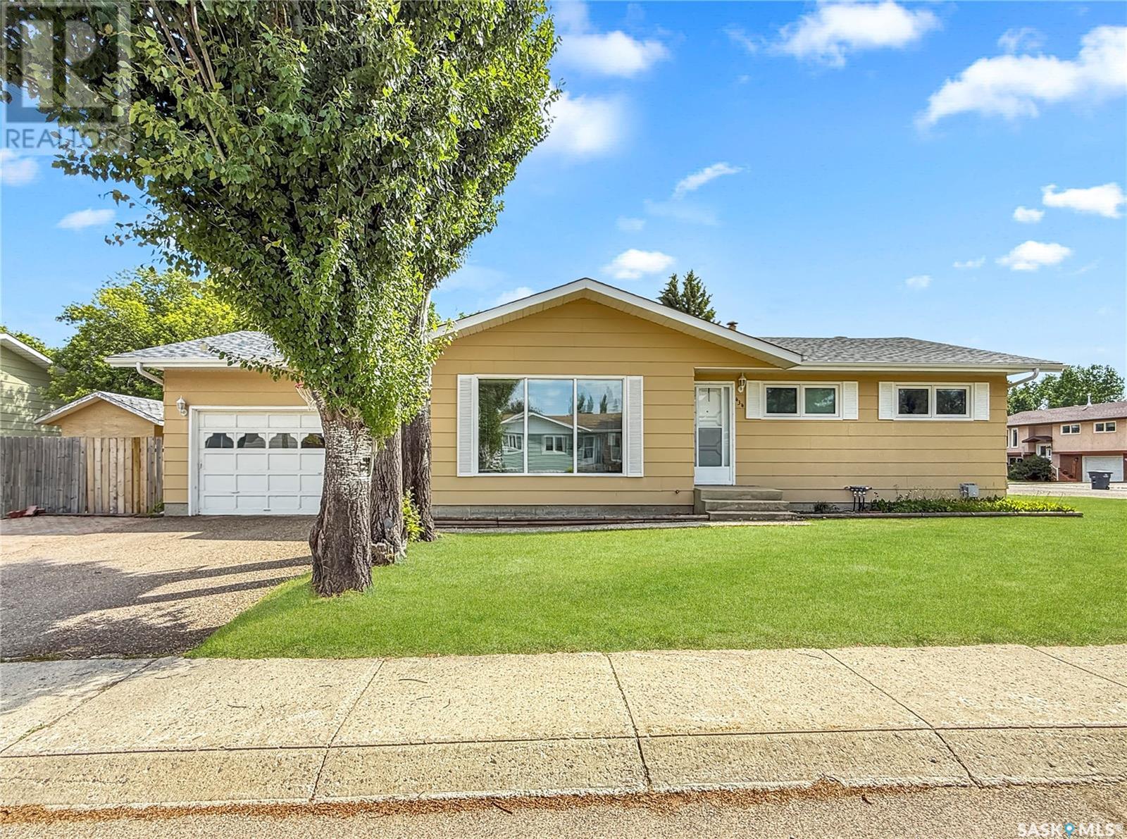 434 Colonel Otter Drive, Swift Current, Saskatchewan  S9H 4P6 - Photo 1 - SK993190
