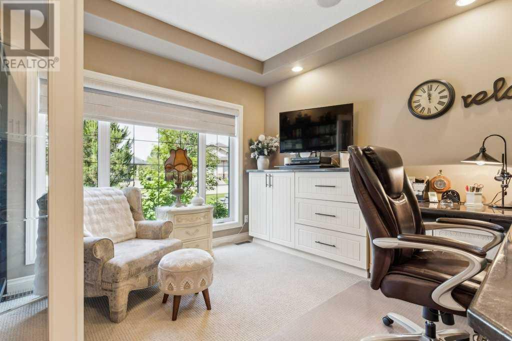 Property at 156 Tuscany Ravine Heights NW image 4