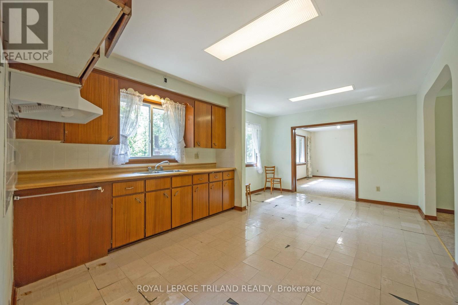 39339 Bush Line, St. Thomas, Ontario  N5P 3S9 - Photo 30 - X12230536