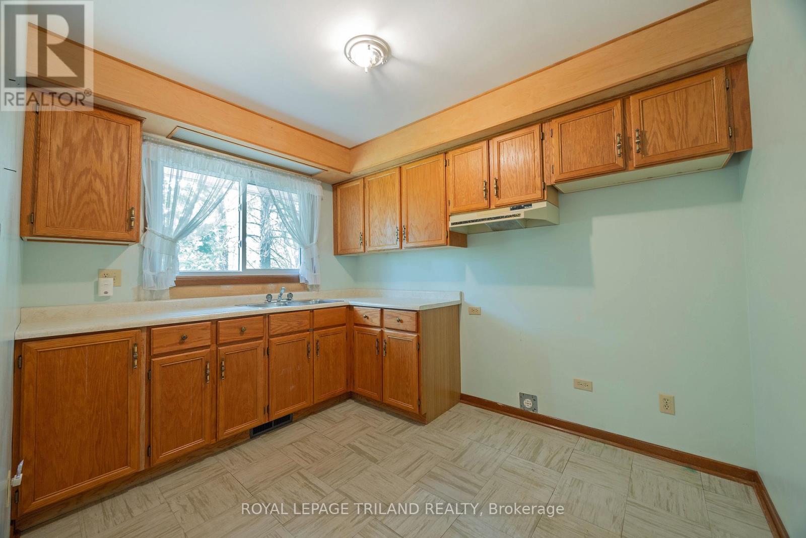 39339 Bush Line, St. Thomas, Ontario  N5P 3S9 - Photo 31 - X12230536