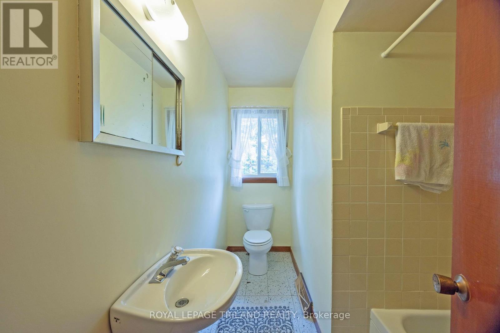 39339 Bush Line, St. Thomas, Ontario  N5P 3S9 - Photo 42 - X12230536