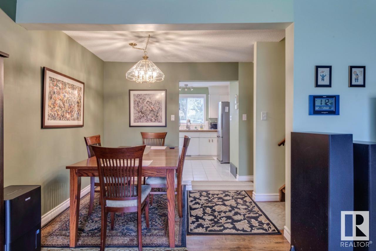 Property at 4 MILBURN CR image 3