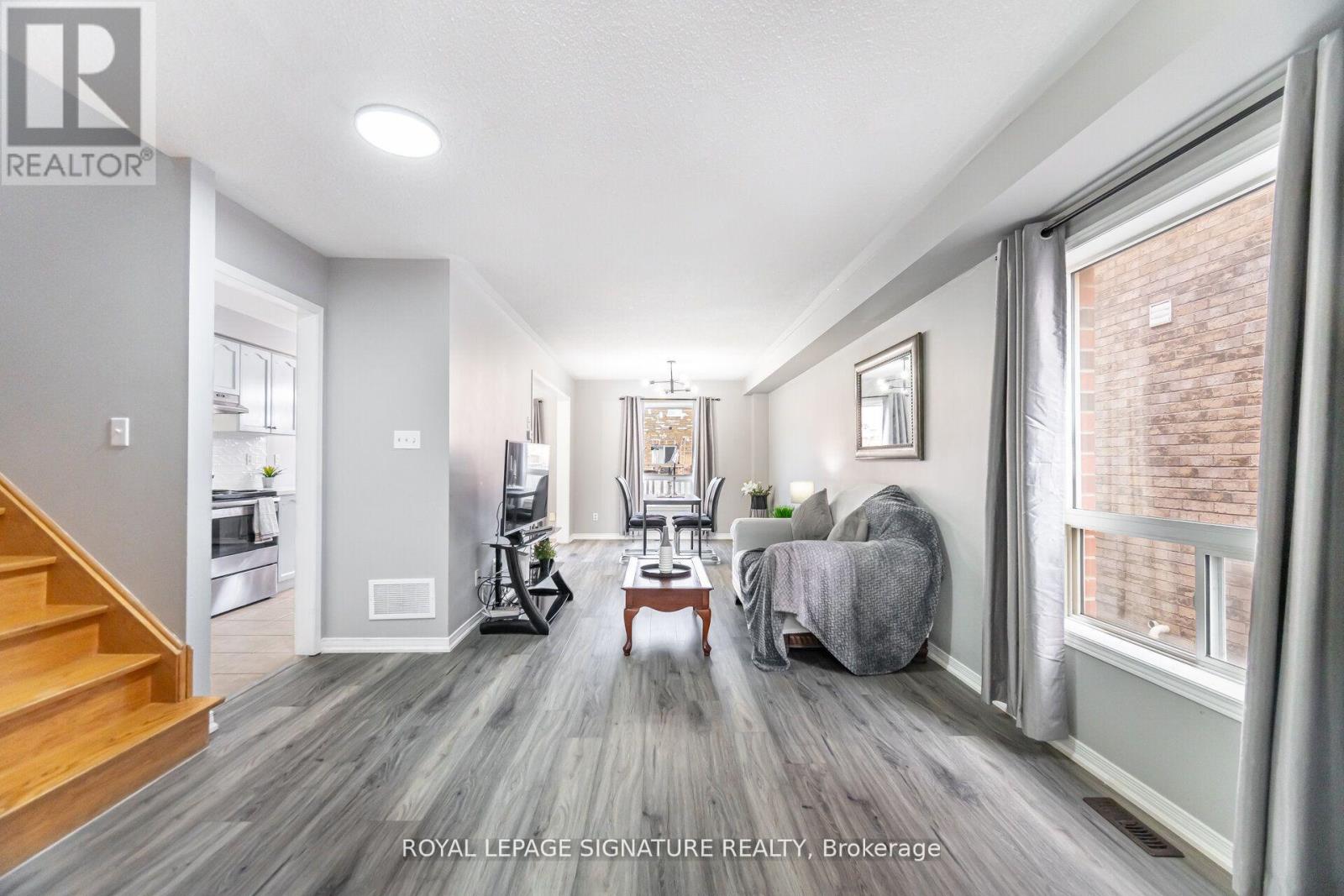 3990 Skyview Street S, Mississauga, Ontario  L5M 8A2 - Photo 8 - W12230368