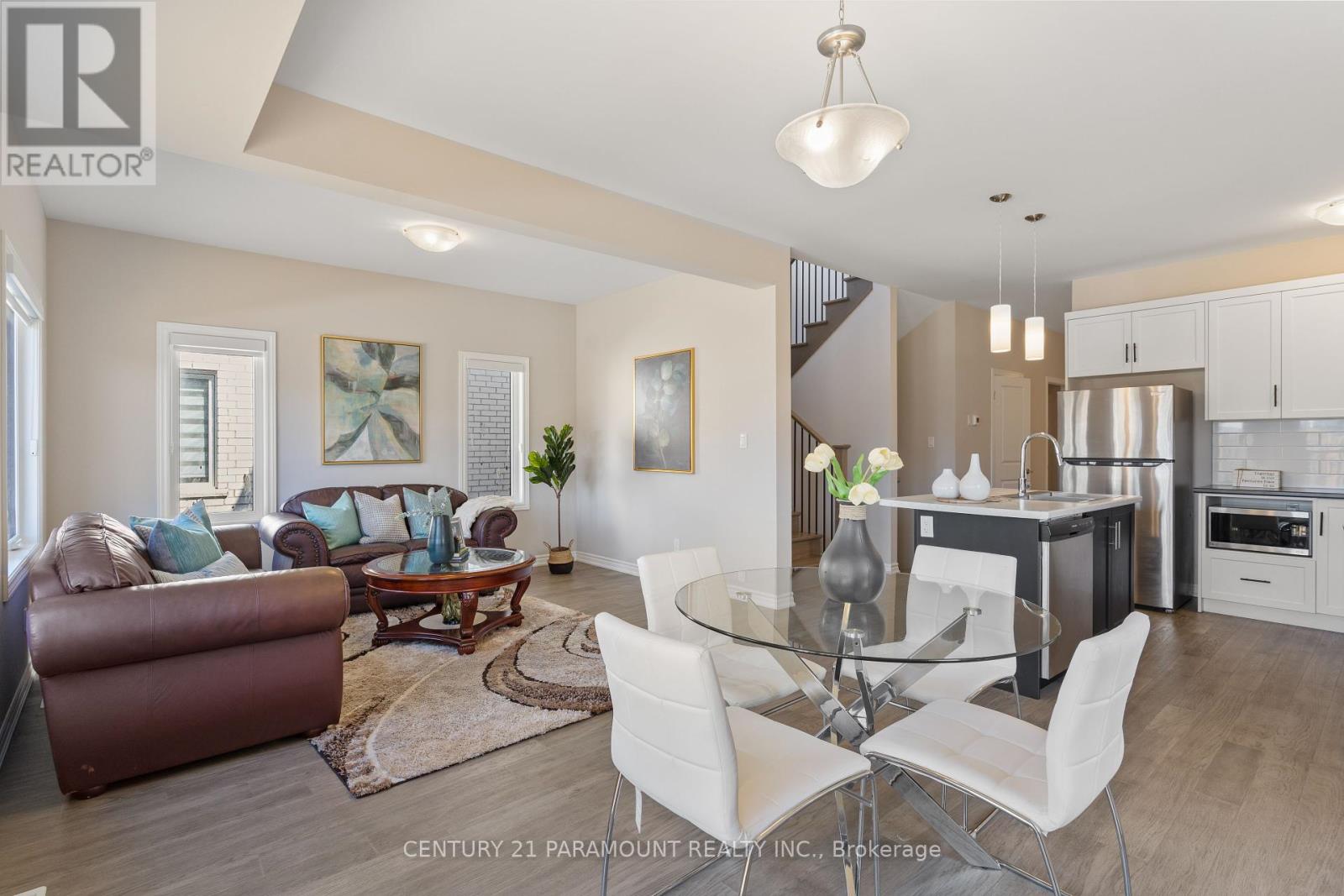 Property at 72 BRADLEY AVENUE image 3