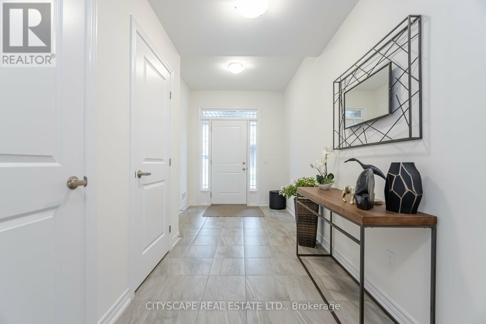 Property at 168 - 77 DIANA AVENUE image 3