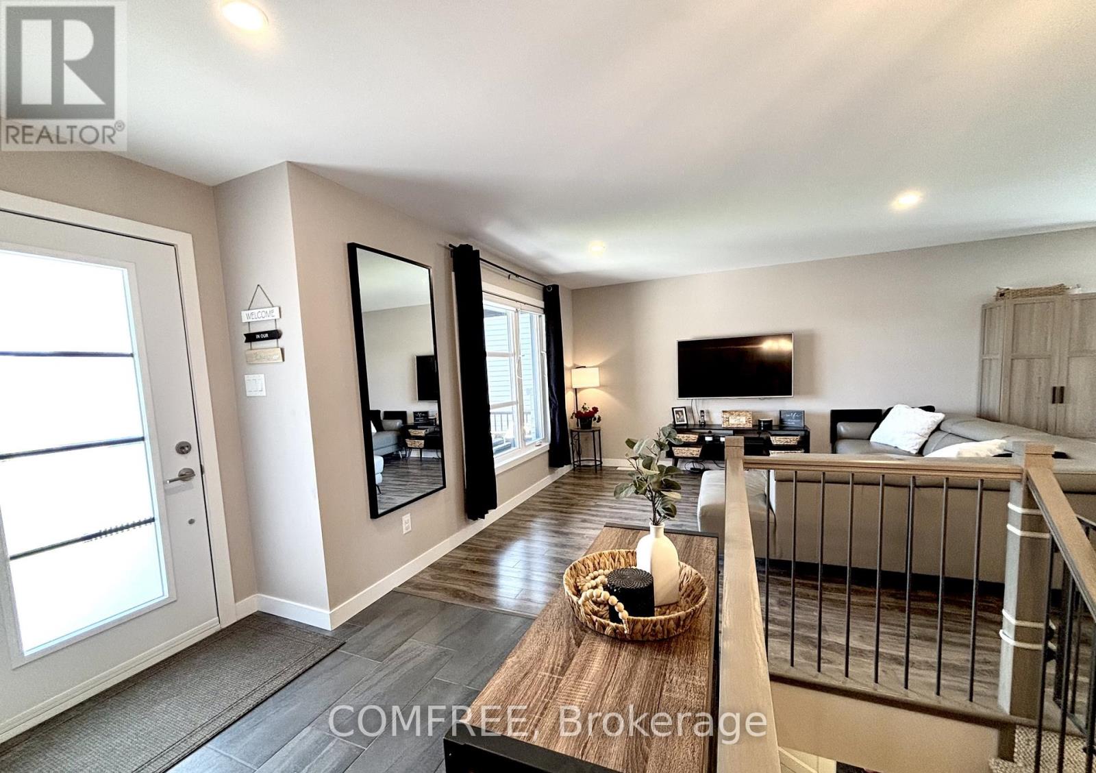Property at 208 FILION STREET image 4