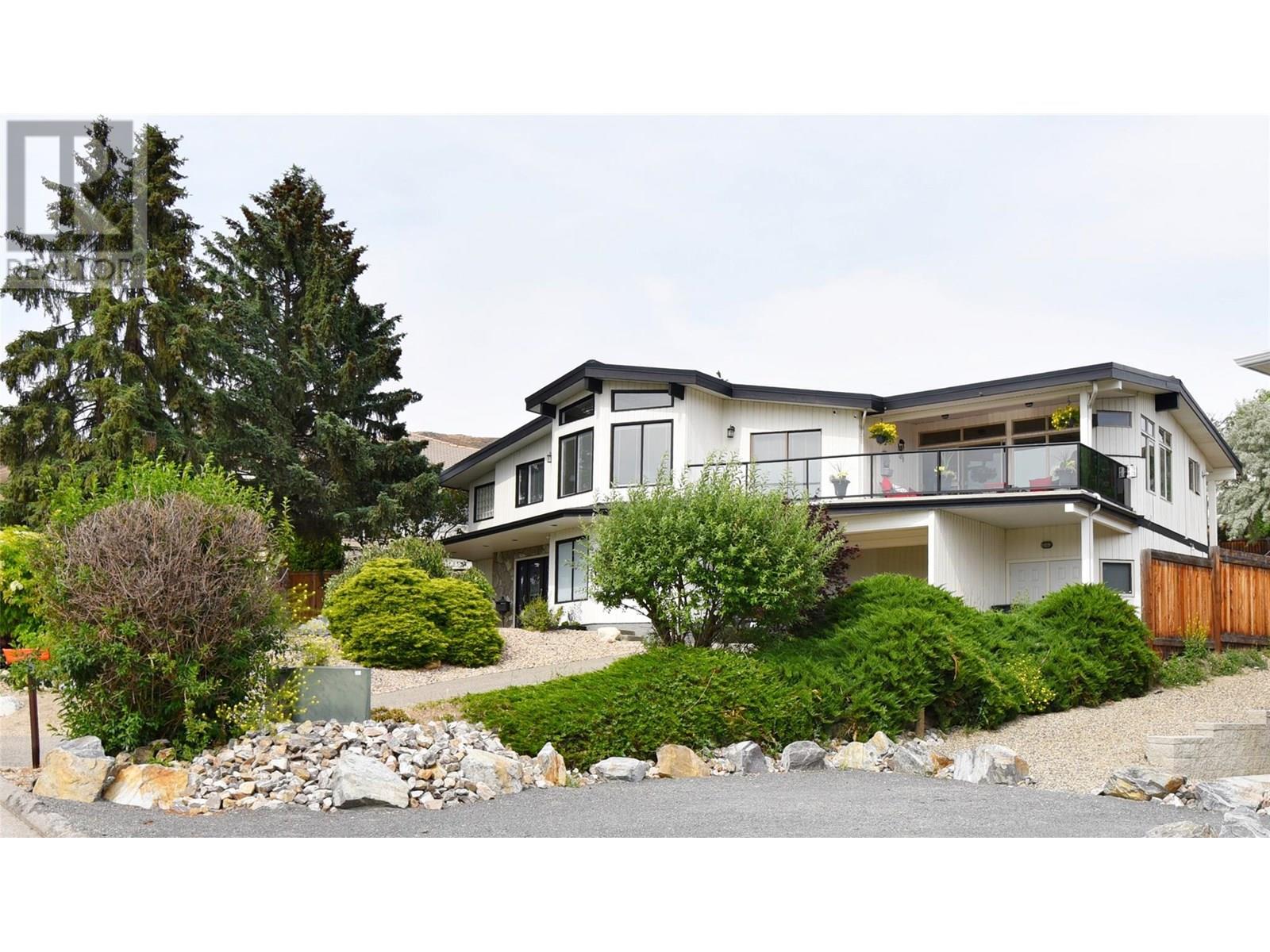 9003 Cherry Lane, coldstream, British Columbia