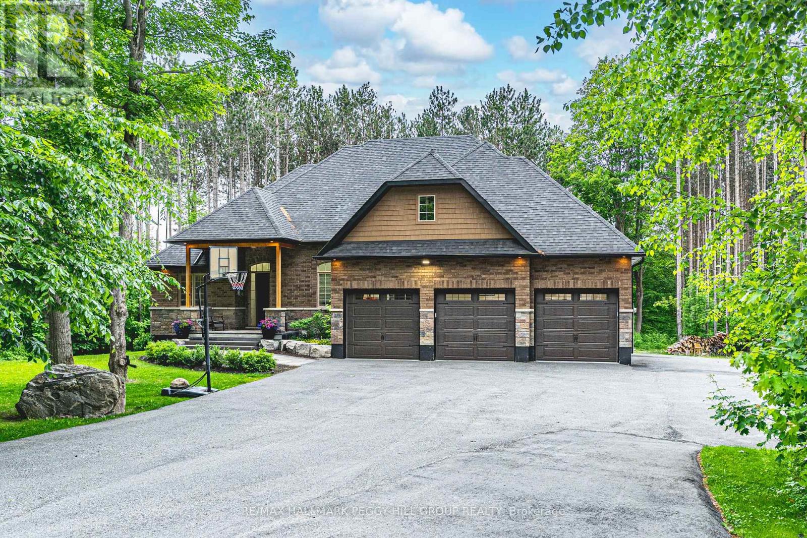 Property at 38 WINDERMERE CIRCLE image 1