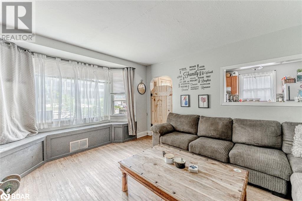 Property at 114 MAPLE Avenue image 4