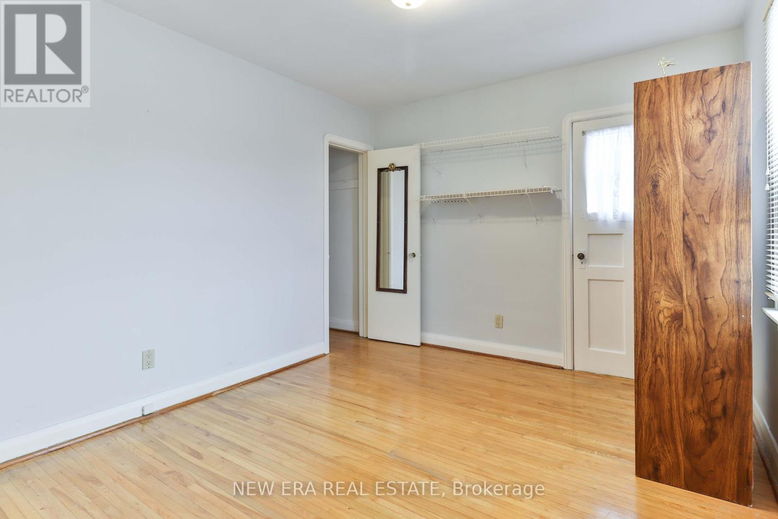 27 Dell Park Avenue, Toronto, Ontario  M6B 2T5 - Photo 23 - C12152231