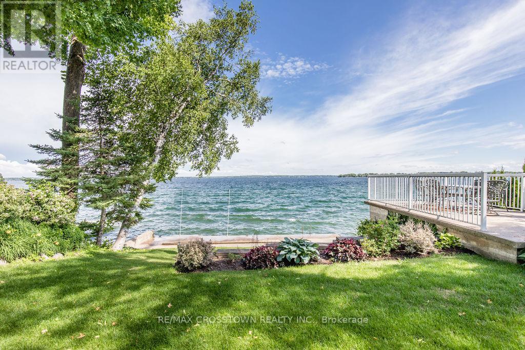Property at 665 LAKELANDS AVENUE image 2