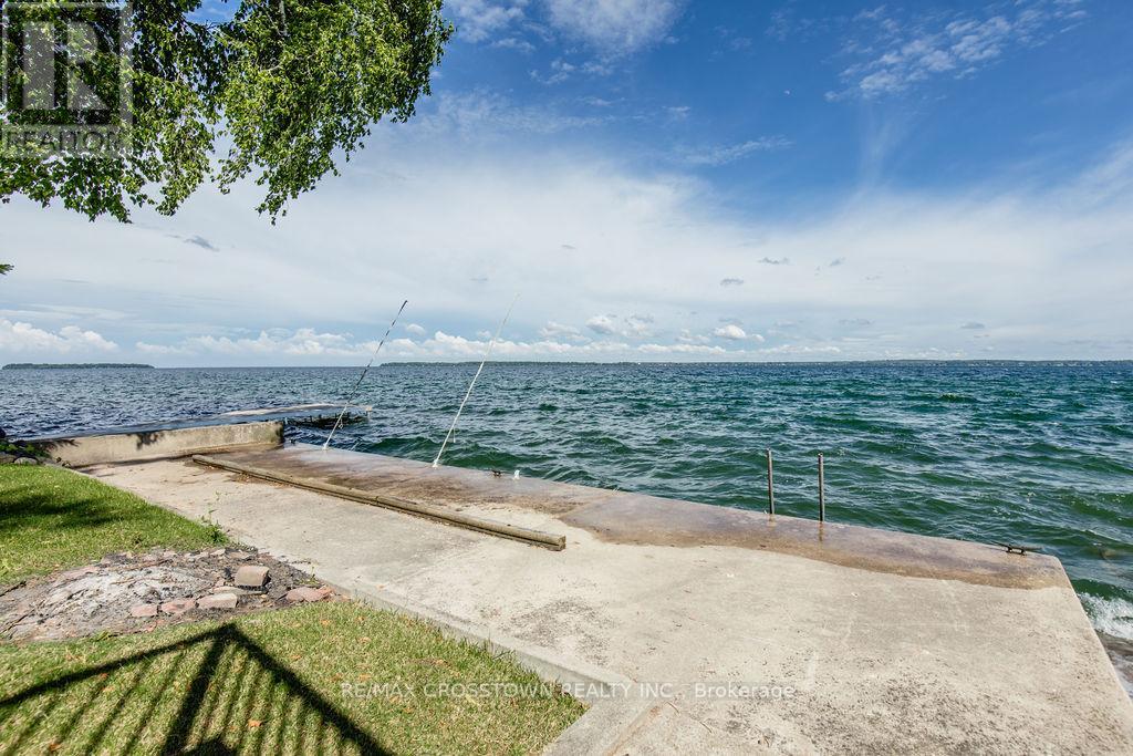 Property at 665 LAKELANDS AVENUE image 4