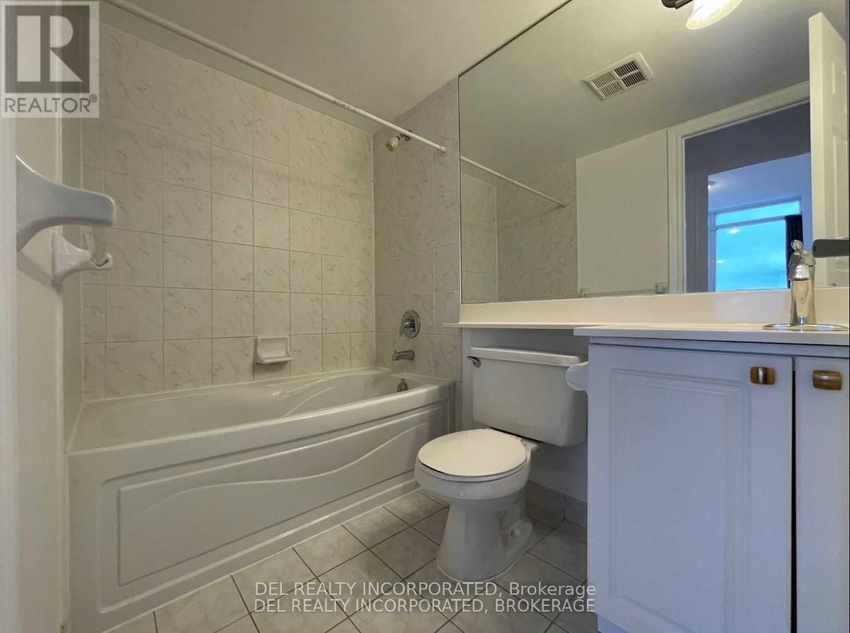 1722 - 3888 Duke Of York Boulevard, Mississauga, Ontario  L5B 4M7 - Photo 13 - W12230425