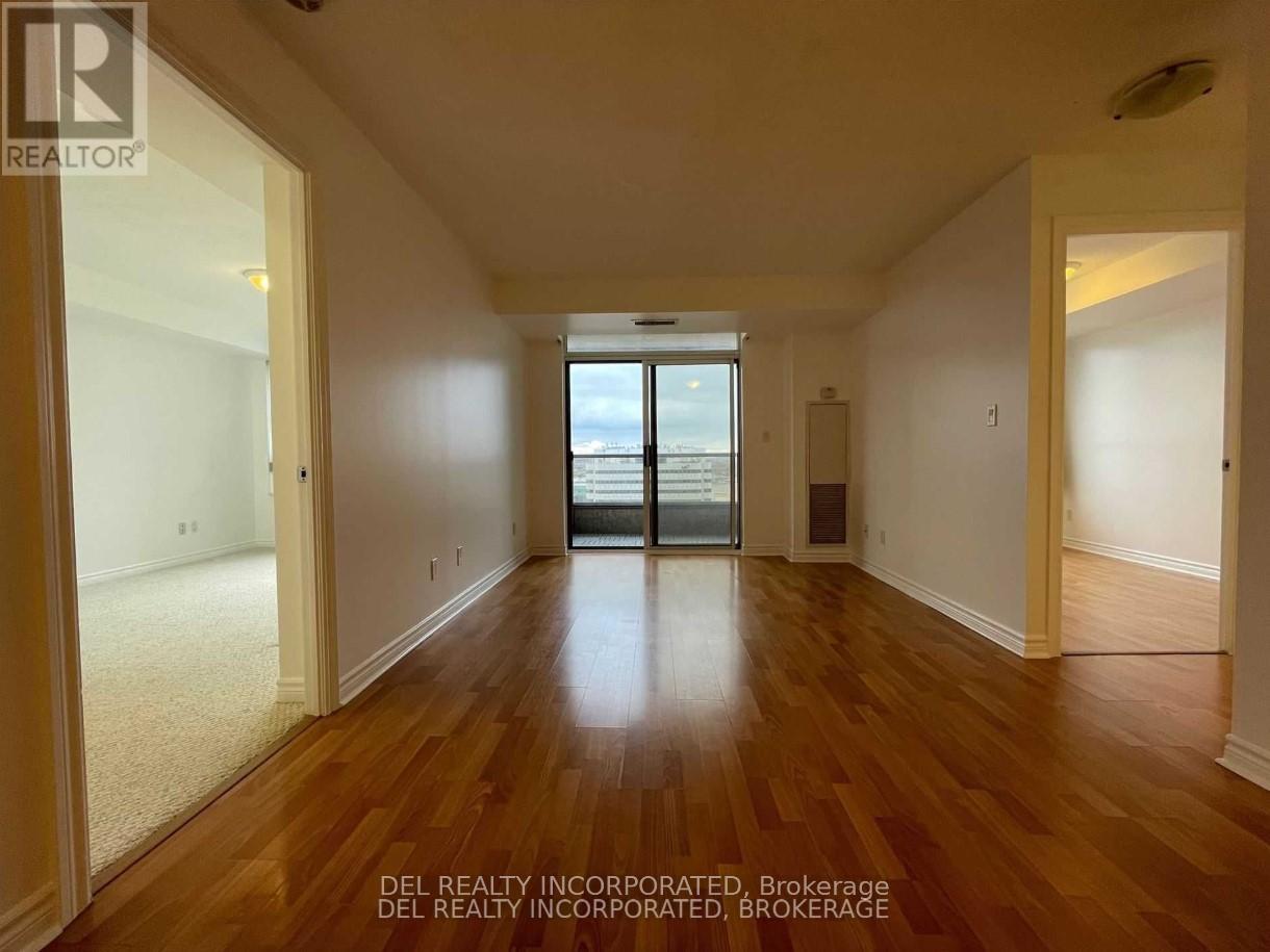 1722 - 3888 Duke Of York Boulevard, Mississauga, Ontario  L5B 4M7 - Photo 3 - W12230425