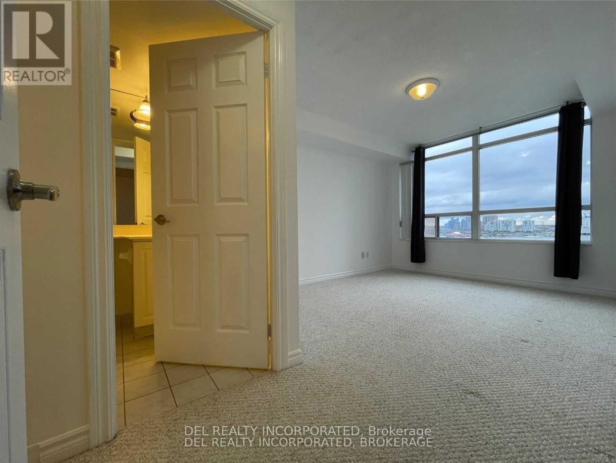 1722 - 3888 Duke Of York Boulevard, Mississauga, Ontario  L5B 4M7 - Photo 4 - W12230425