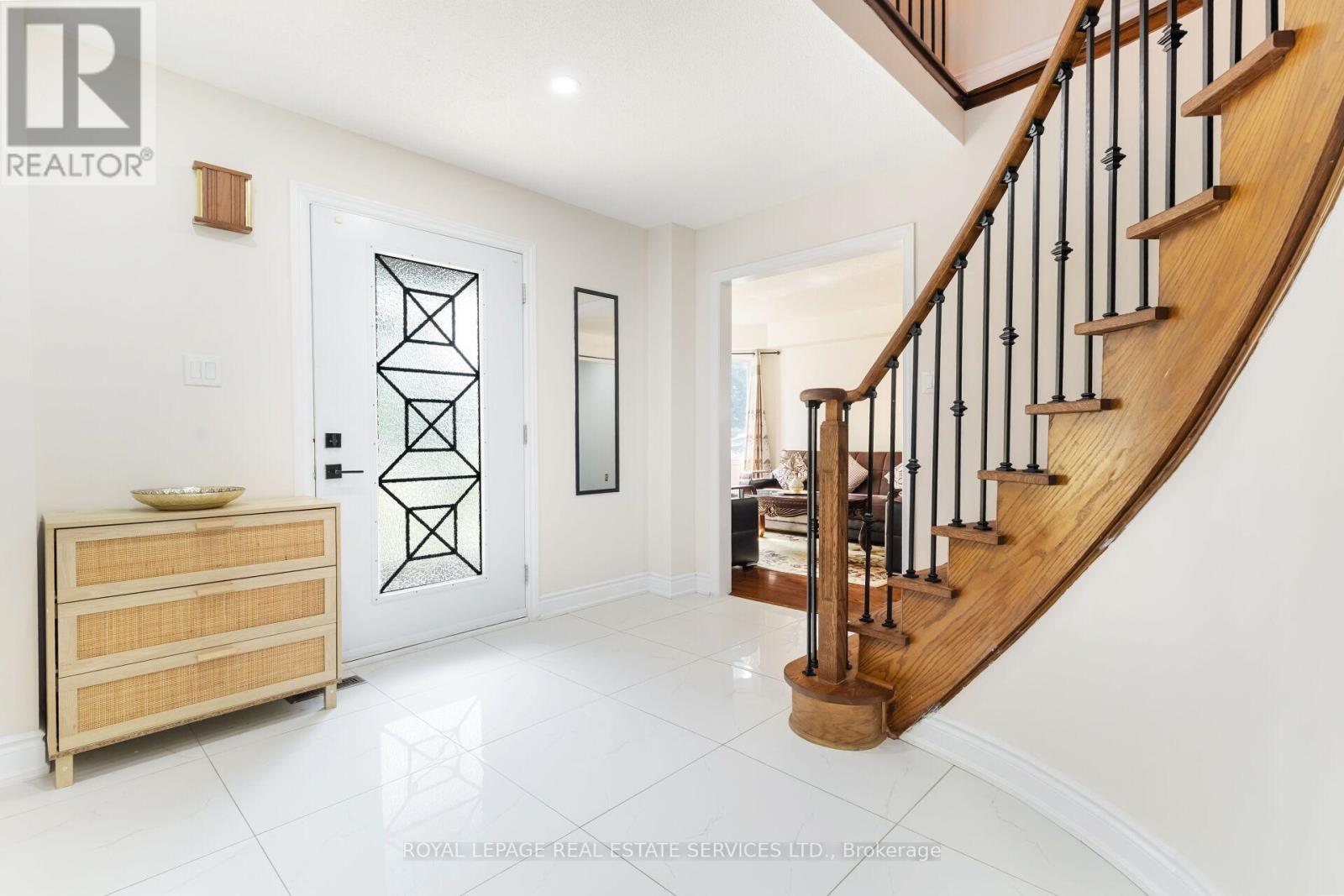 Property at 18 TREMONT COURT image 5