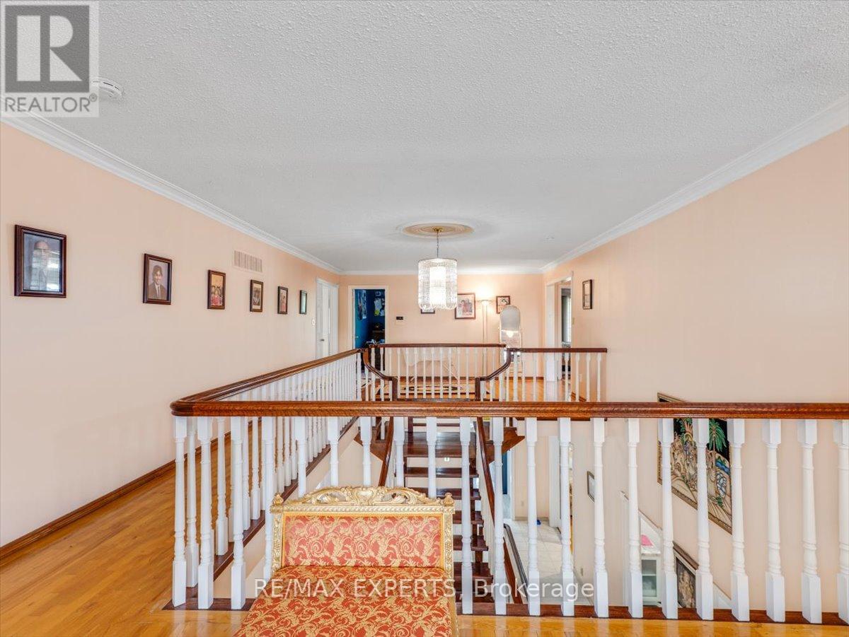 9 Cynthia Crescent, Brampton, Ontario  L6P 0S9 - Photo 29 - W12230450