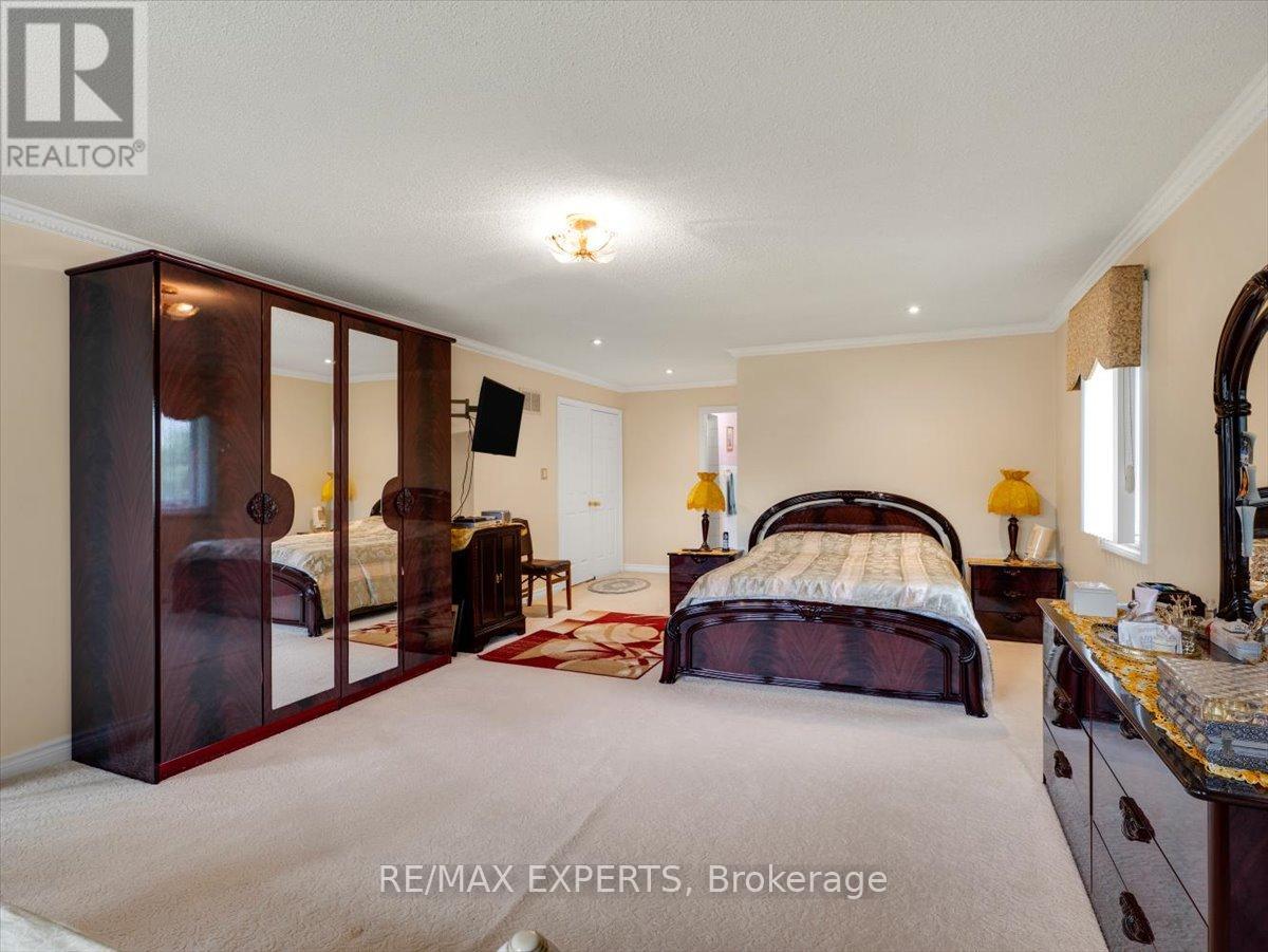 9 Cynthia Crescent, Brampton, Ontario  L6P 0S9 - Photo 31 - W12230450