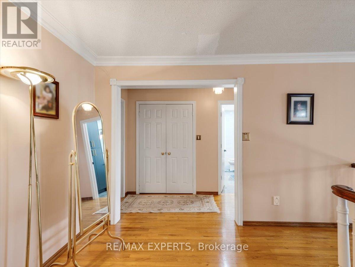 9 Cynthia Crescent, Brampton, Ontario  L6P 0S9 - Photo 35 - W12230450
