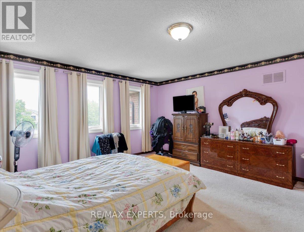 9 Cynthia Crescent, Brampton, Ontario  L6P 0S9 - Photo 39 - W12230450