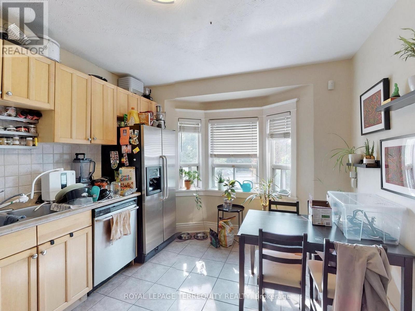 Property at 197 PARK LAWN ROAD image 4