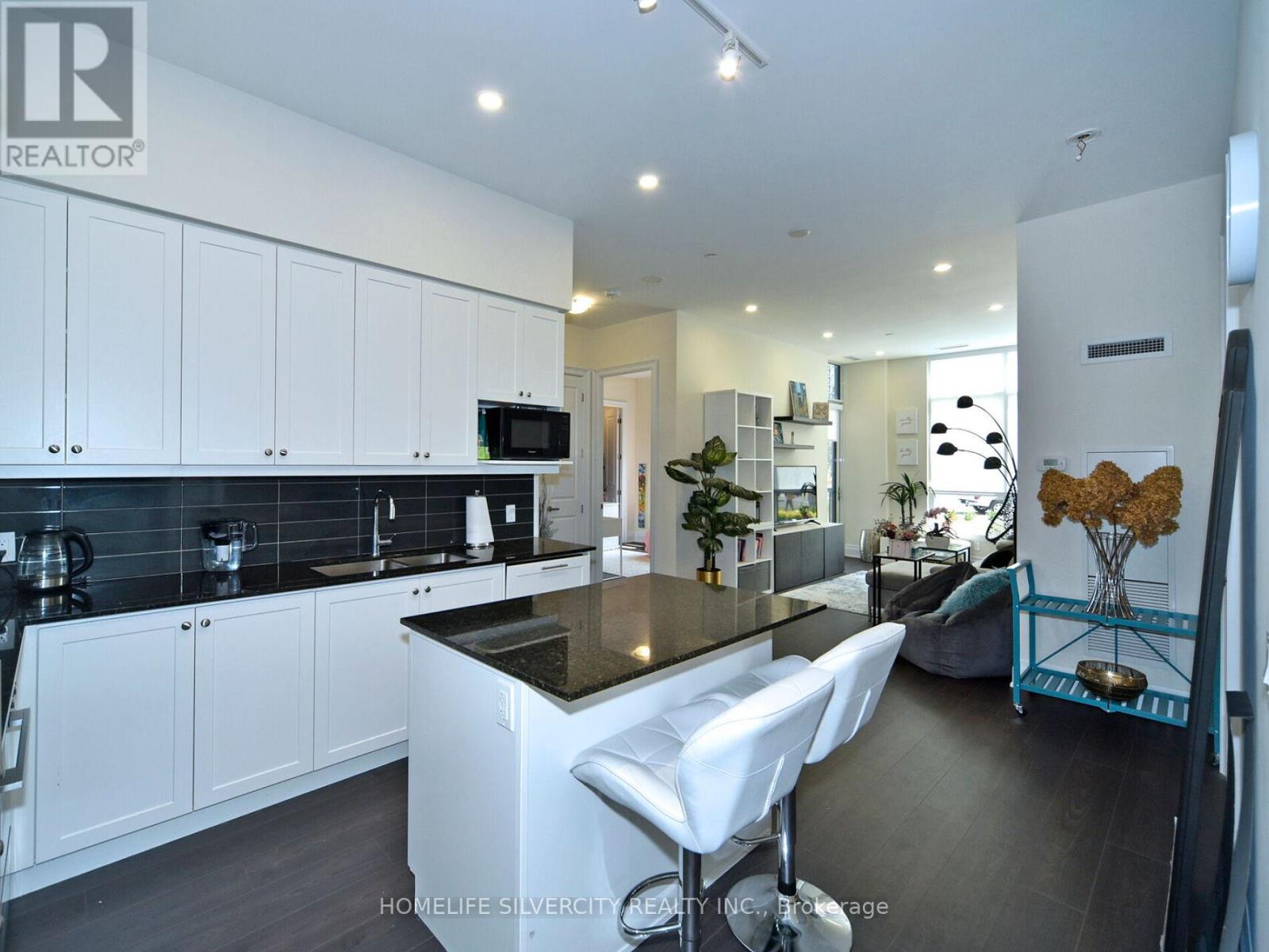 111 - 9075 Jane Street, Vaughan, Ontario  L4K 0L7 - Photo 13 - N12187551