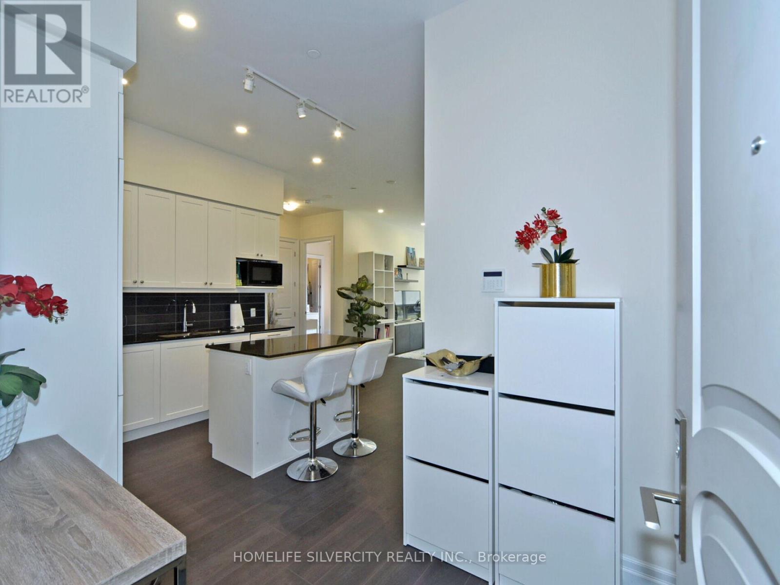 111 - 9075 Jane Street, Vaughan, Ontario  L4K 0L7 - Photo 10 - N12187551