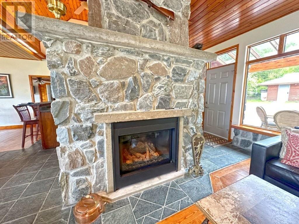 11 Peter Drive, Beardmore, Ontario  P0T 2G0 - Photo 12 - TB251737
