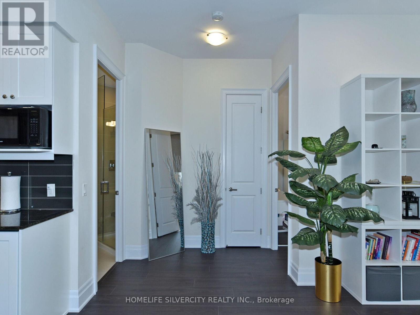 111 - 9075 Jane Street, Vaughan, Ontario  L4K 0L7 - Photo 30 - N12187551