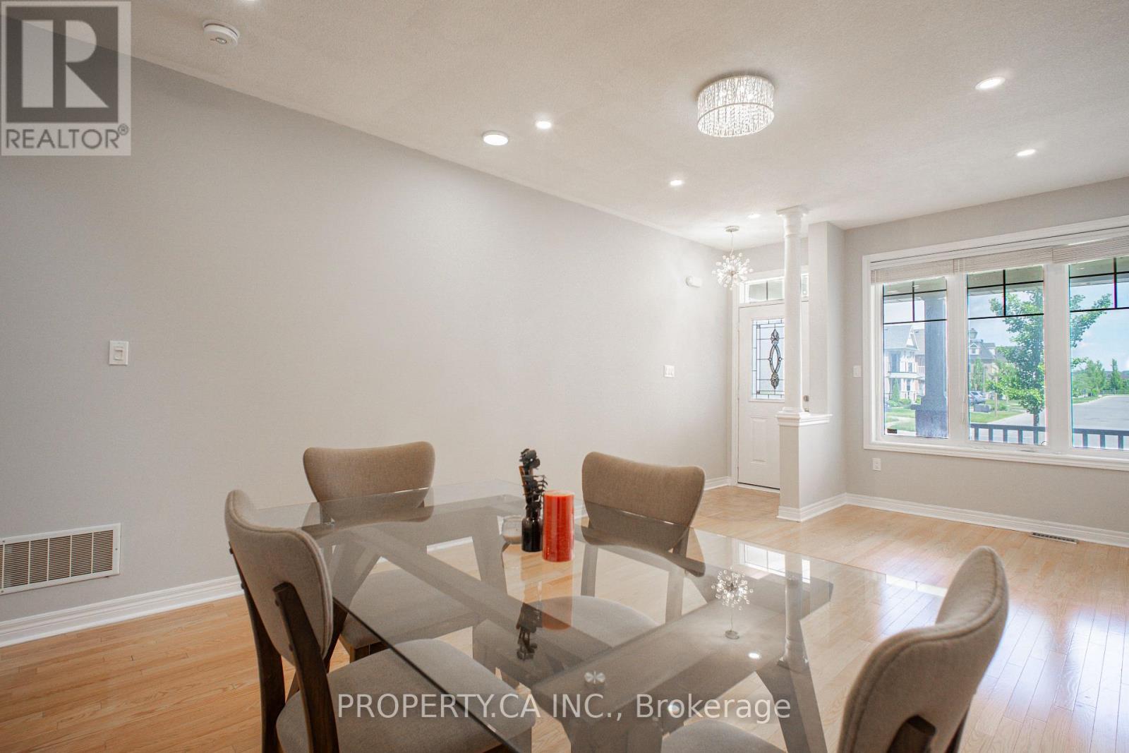 Property at 824 MILLARD STREET image 4