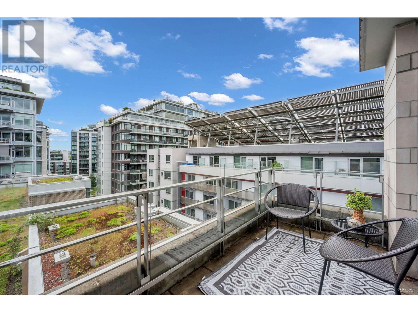 701 77 WALTER HARDWICK AVENUE, vancouver, British Columbia V5Y0C6
