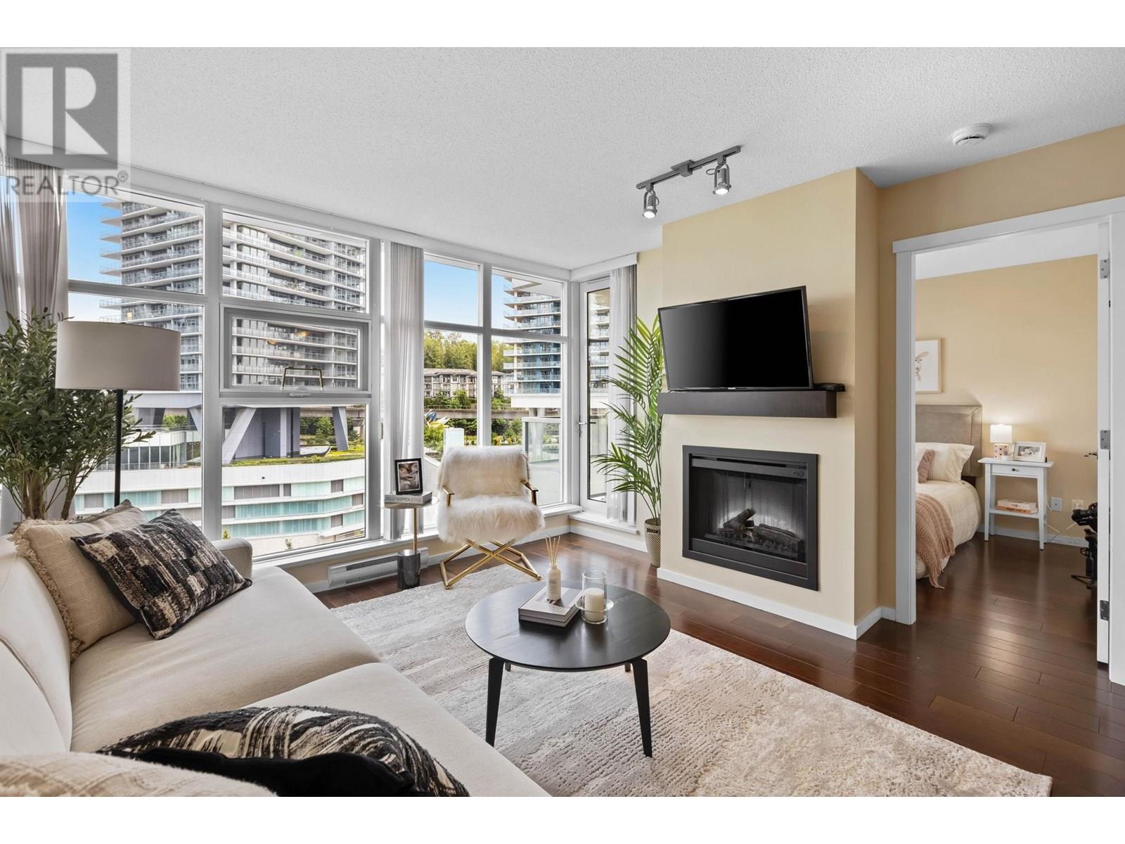 1102 2289 YUKON CRESCENT, burnaby, British Columbia V5C0B2