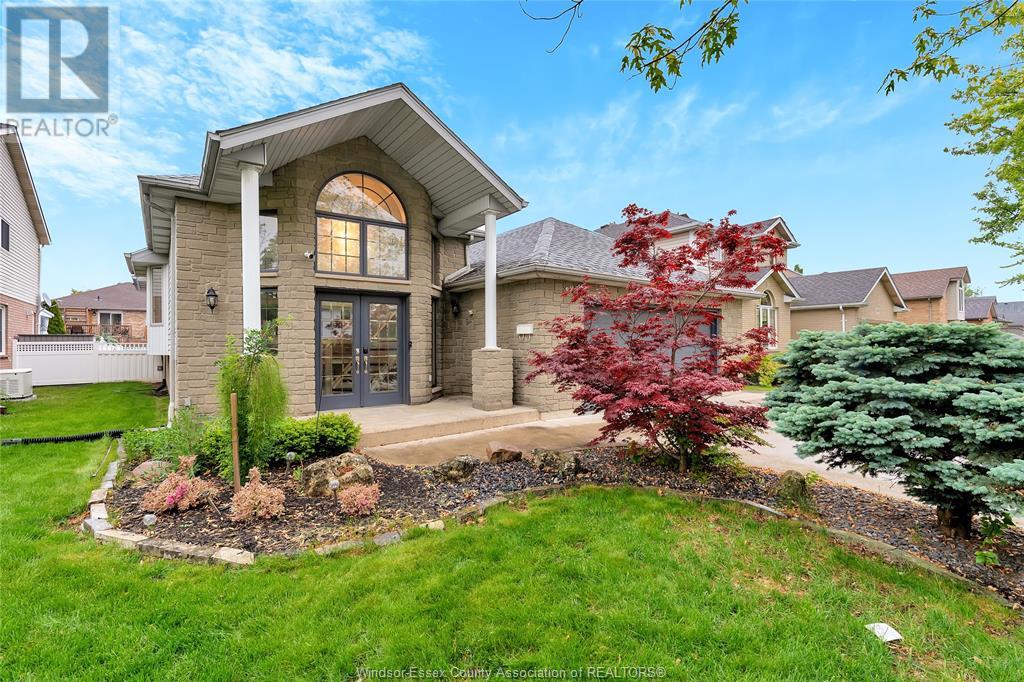 Property at 10884 BRENTWOOD CRESCENT image 2
