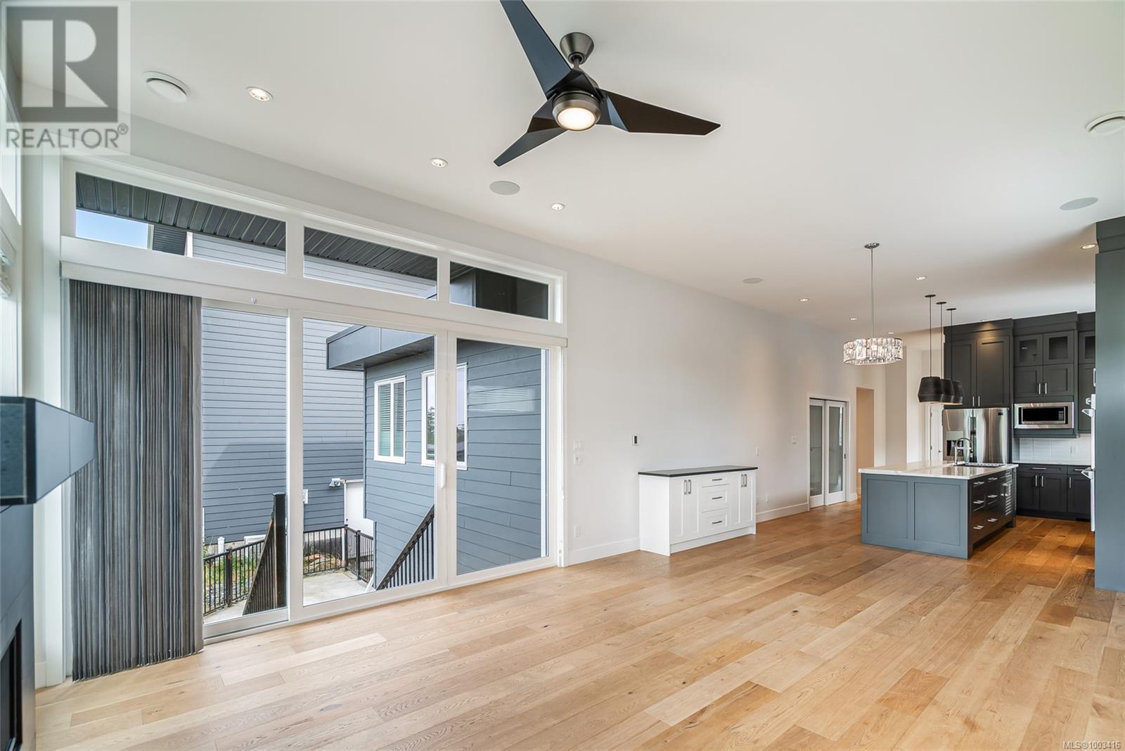Property at 552 RIDGE POINTE Pl image 3